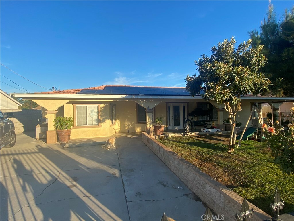 Property Photo:  8681 Hoffman Avenue  CA 92504 