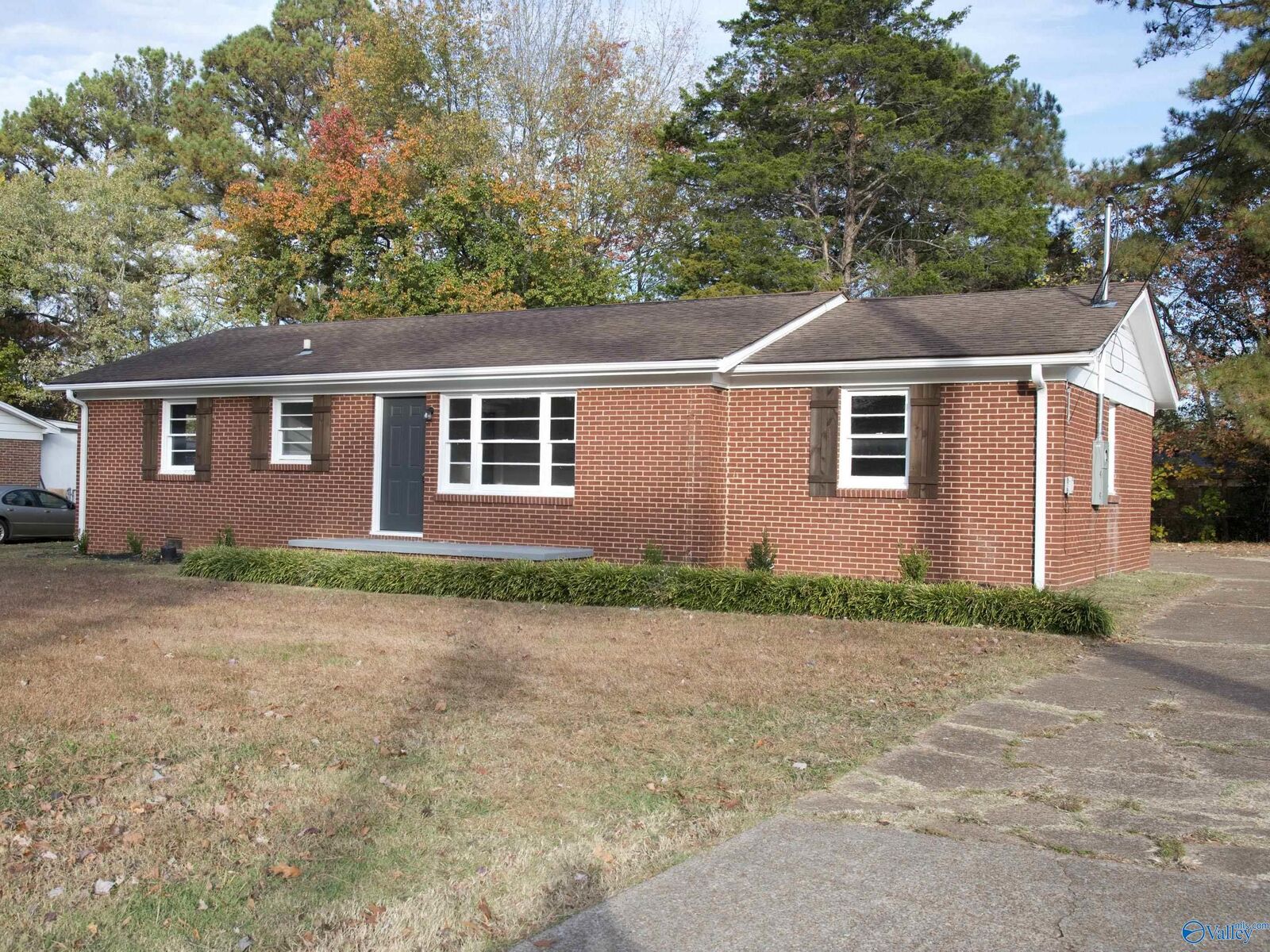 Property Photo: 3206 Pulaski Pike NW AL 35810