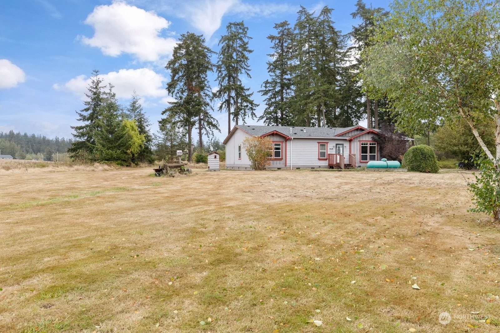 Property Photo:  925 Mule Track Lane  WA 98277 