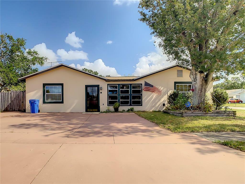 Property Photo: 102 Circle Hill Drive FL 33510