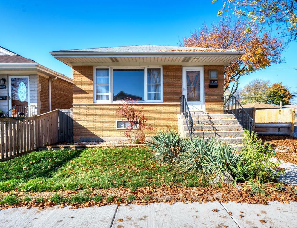 Property Photo:  5800 S Rutherford Avenue  IL 60638 