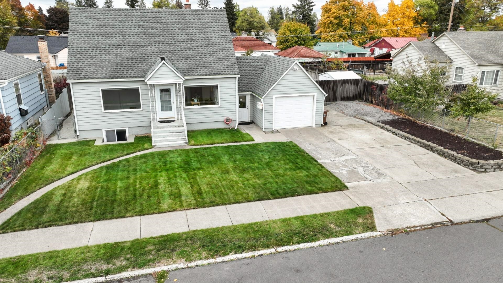 Property Photo:  1103 E Hoffman Ave  WA 99207-3232 