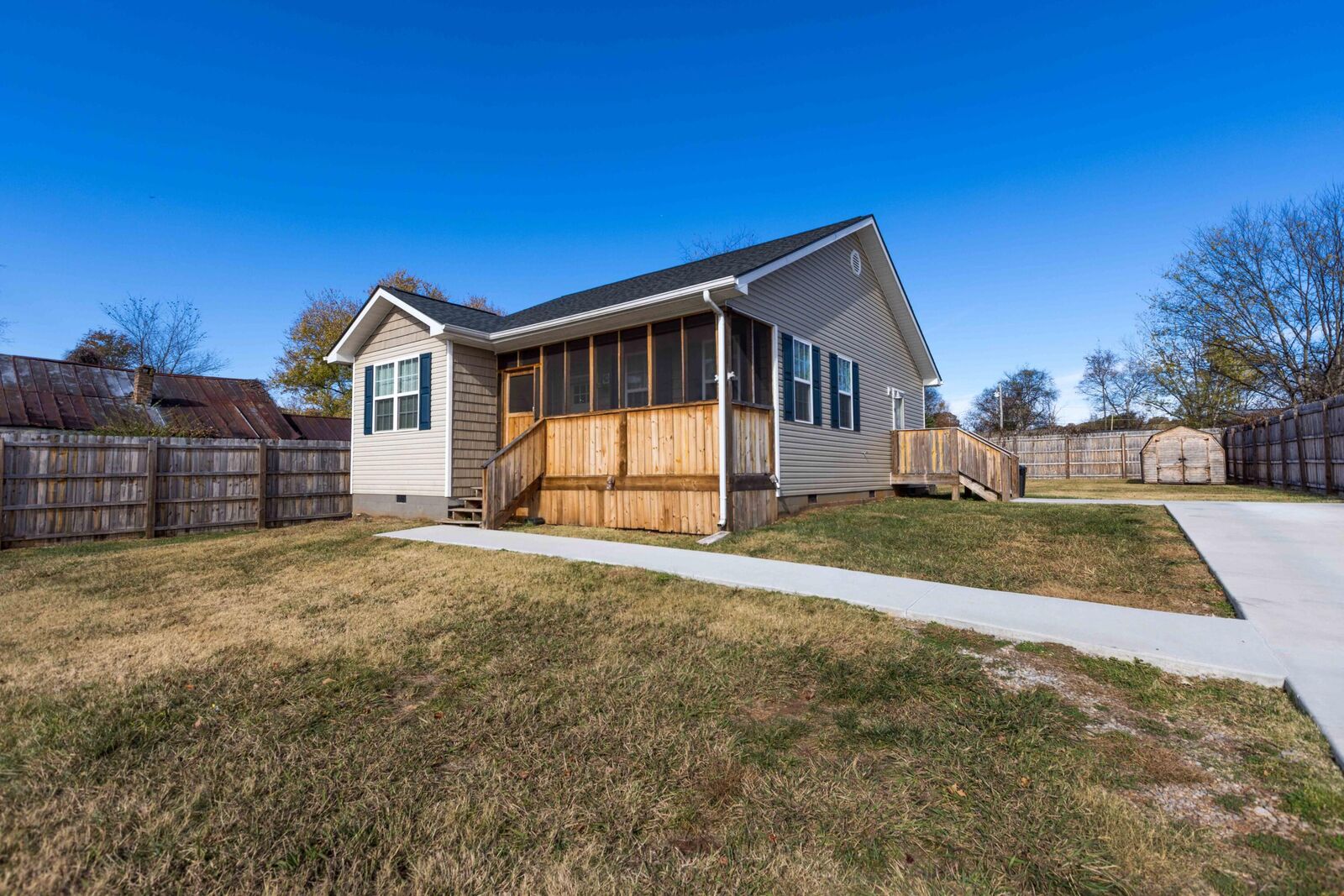 Property Photo: 1056 Indian Cave Road TN 37820