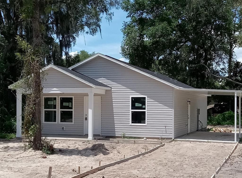 Property Photo:  5729 SE 163rd Court  FL 32179 