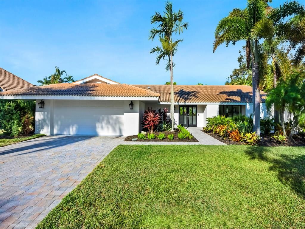 Property Photo:  526 Bird Key Drive  FL 34236 