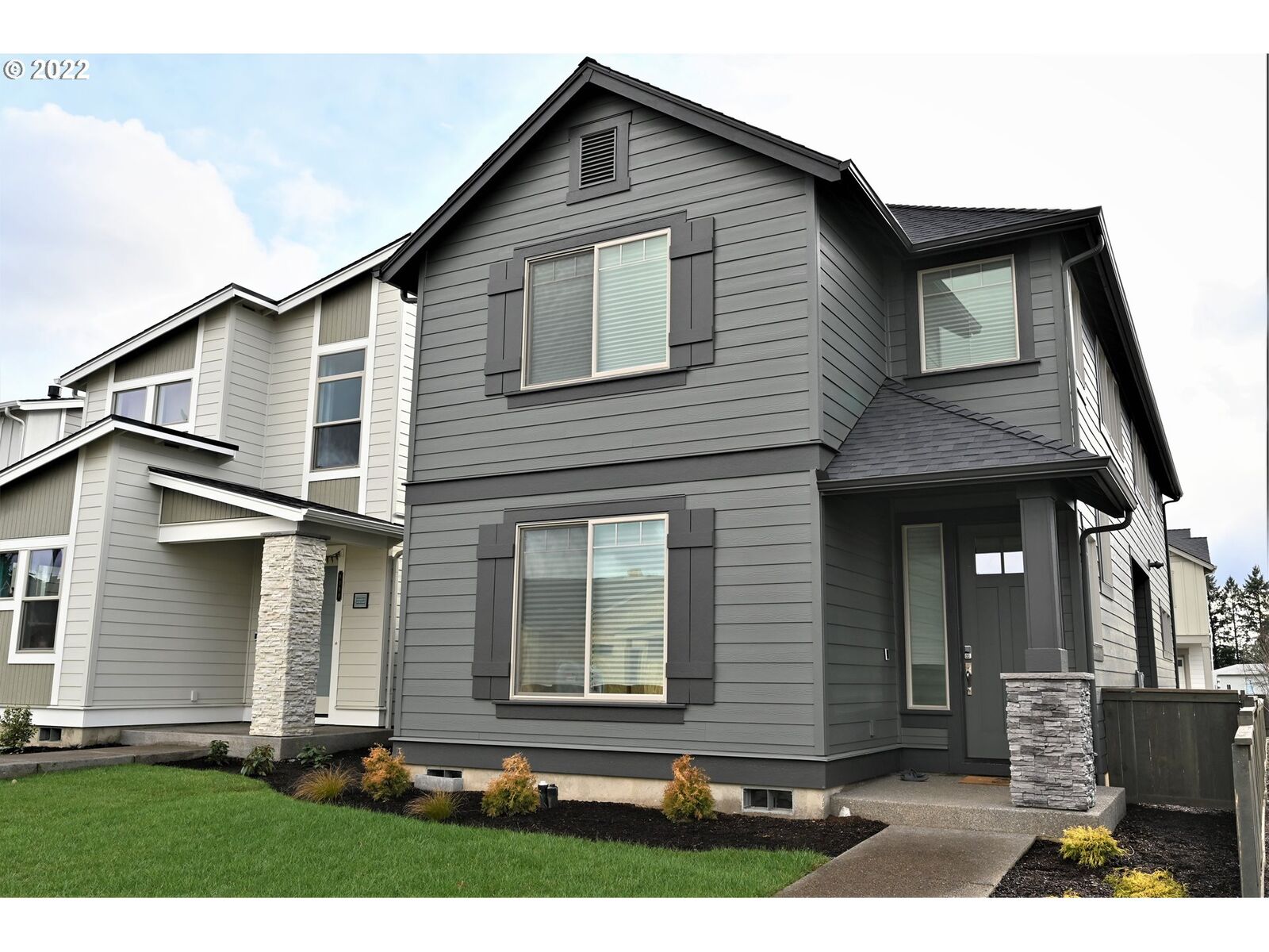 Property Photo:  7924 SE Reddington St  OR 97123 