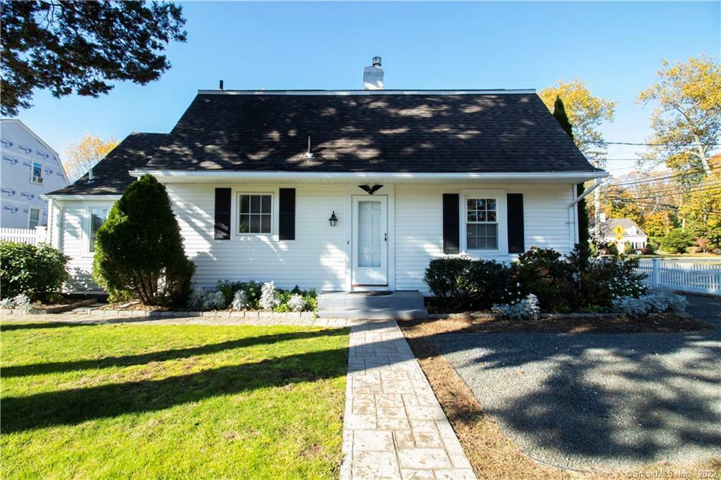Property Photo: 10 Elizabeth Street CT 06405