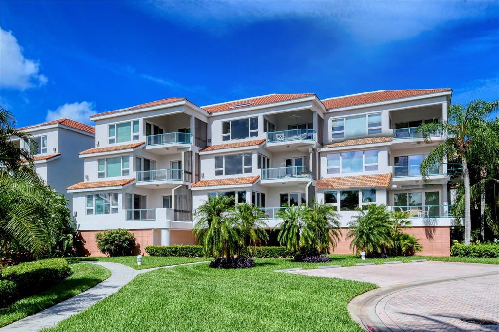 Property Photo:  370 Gulf Of Mexico Drive 431  FL 34228 