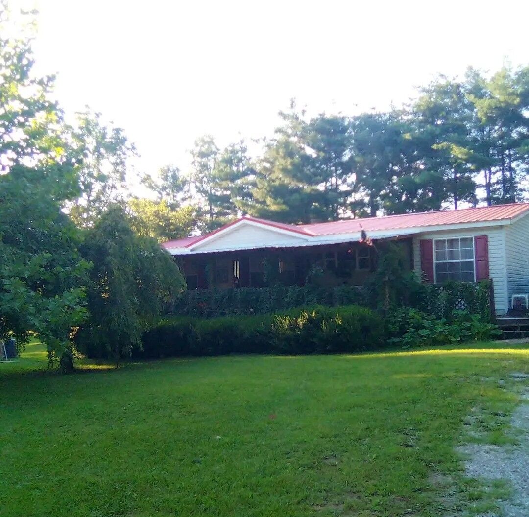 Property Photo: 815 Tobitt Rd TN 37110