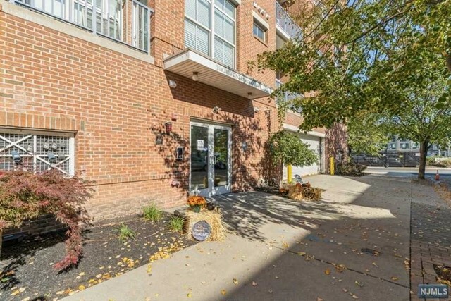 Property Photo: 3 Greenwich Drive 87 NJ 07305