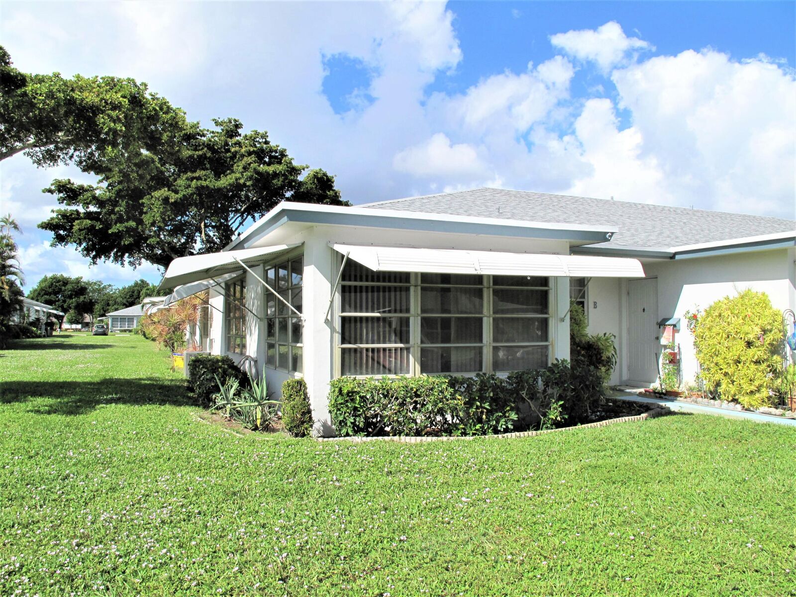 Property Photo: 1190 S Drive Circle A FL 33445