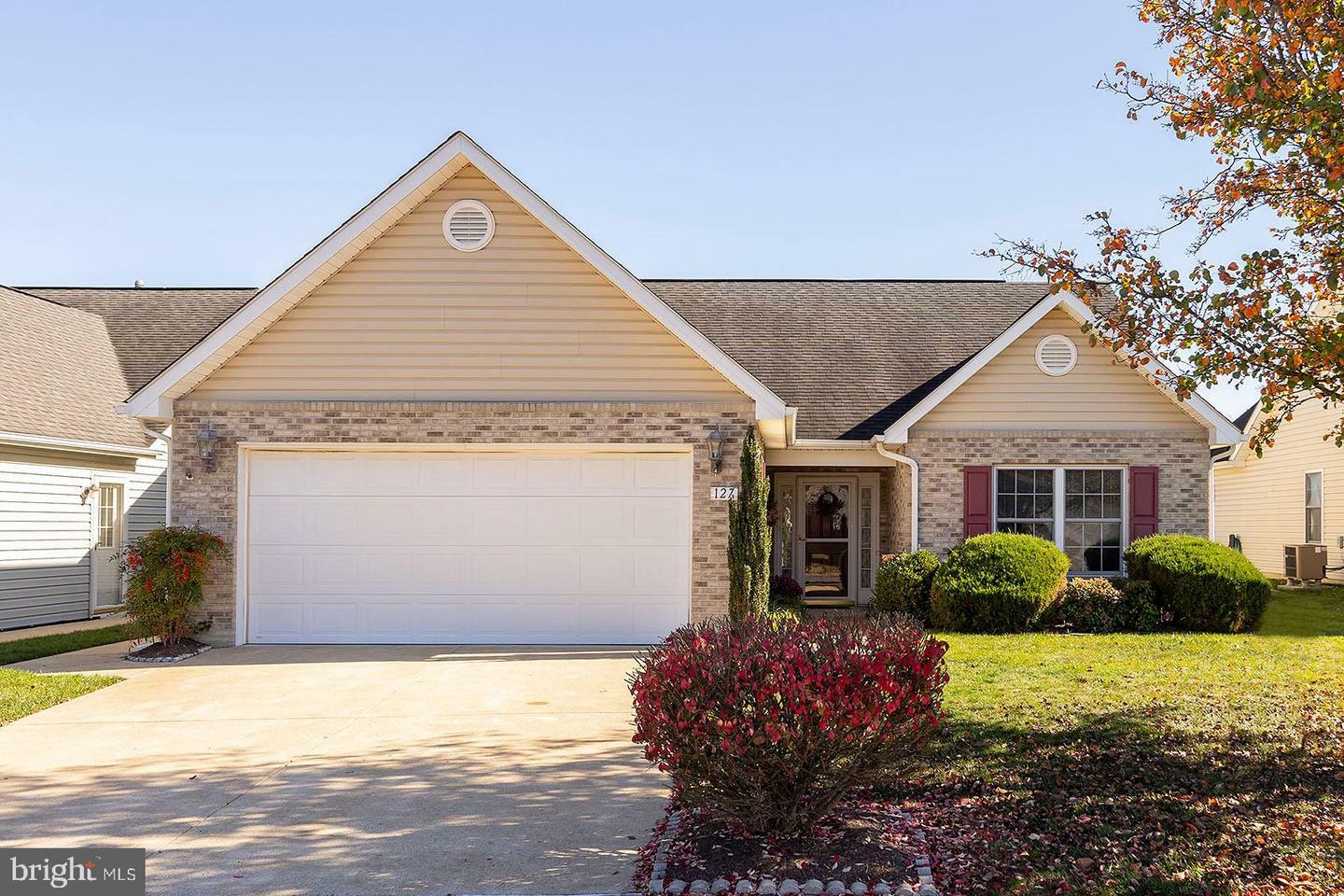 Property Photo: 127 Spanish Oak Road VA 22655