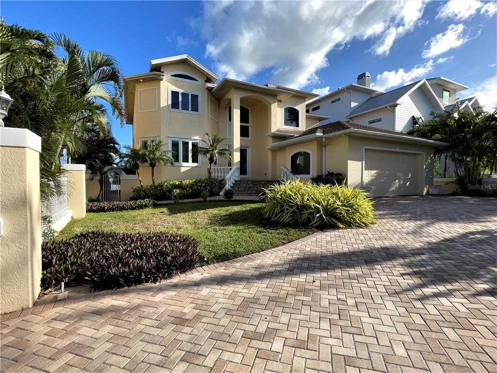 Property Photo:  901 Harbor Drive  FL 33786 
