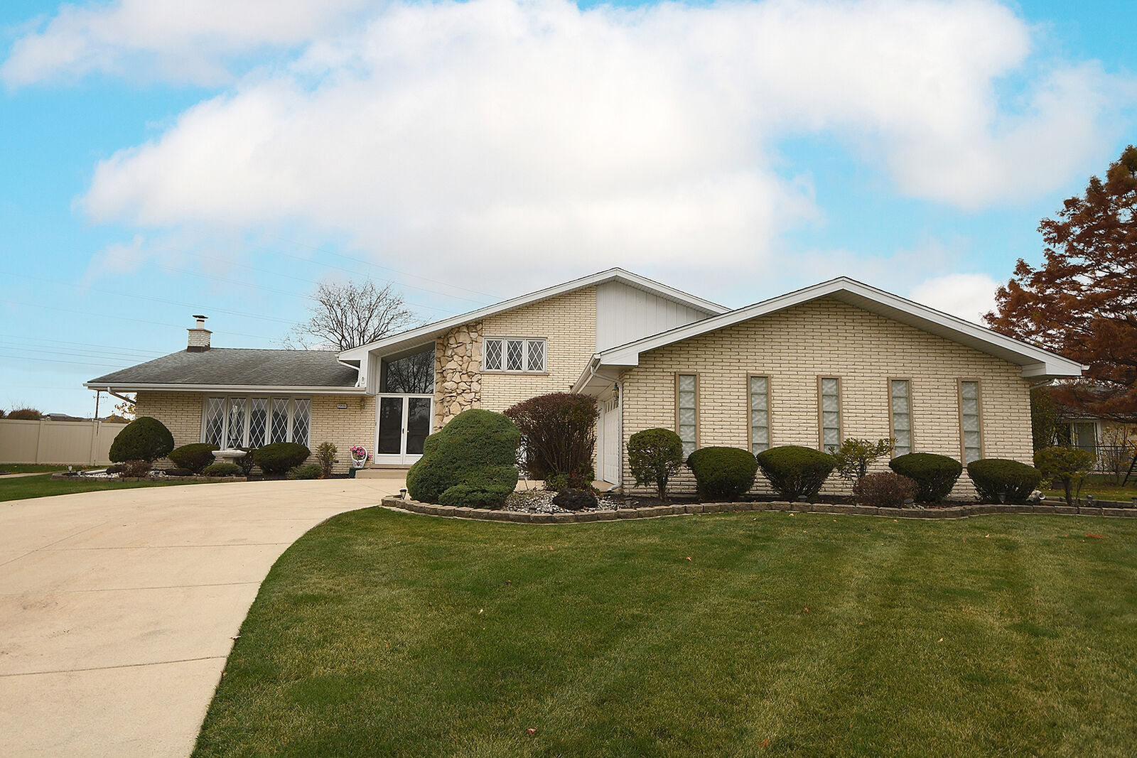Property Photo: 15432 Orchid Court IL 60462
