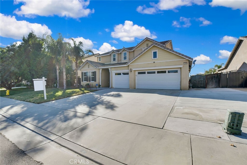 Property Photo:  14355 Tradewinds Place  CA 92555 