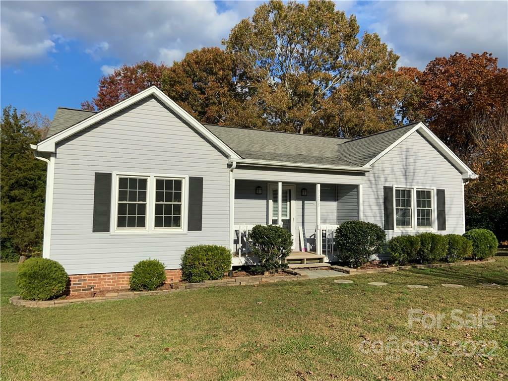 Property Photo:  3205 44th Avenue Drive NE  NC 28601 