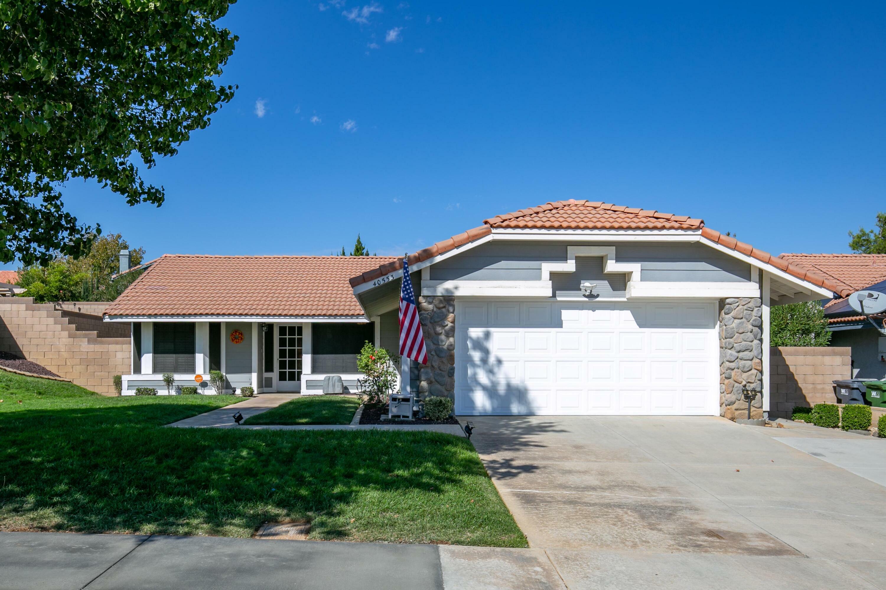 Property Photo:  40553 Pinnacle Way  CA 93551 