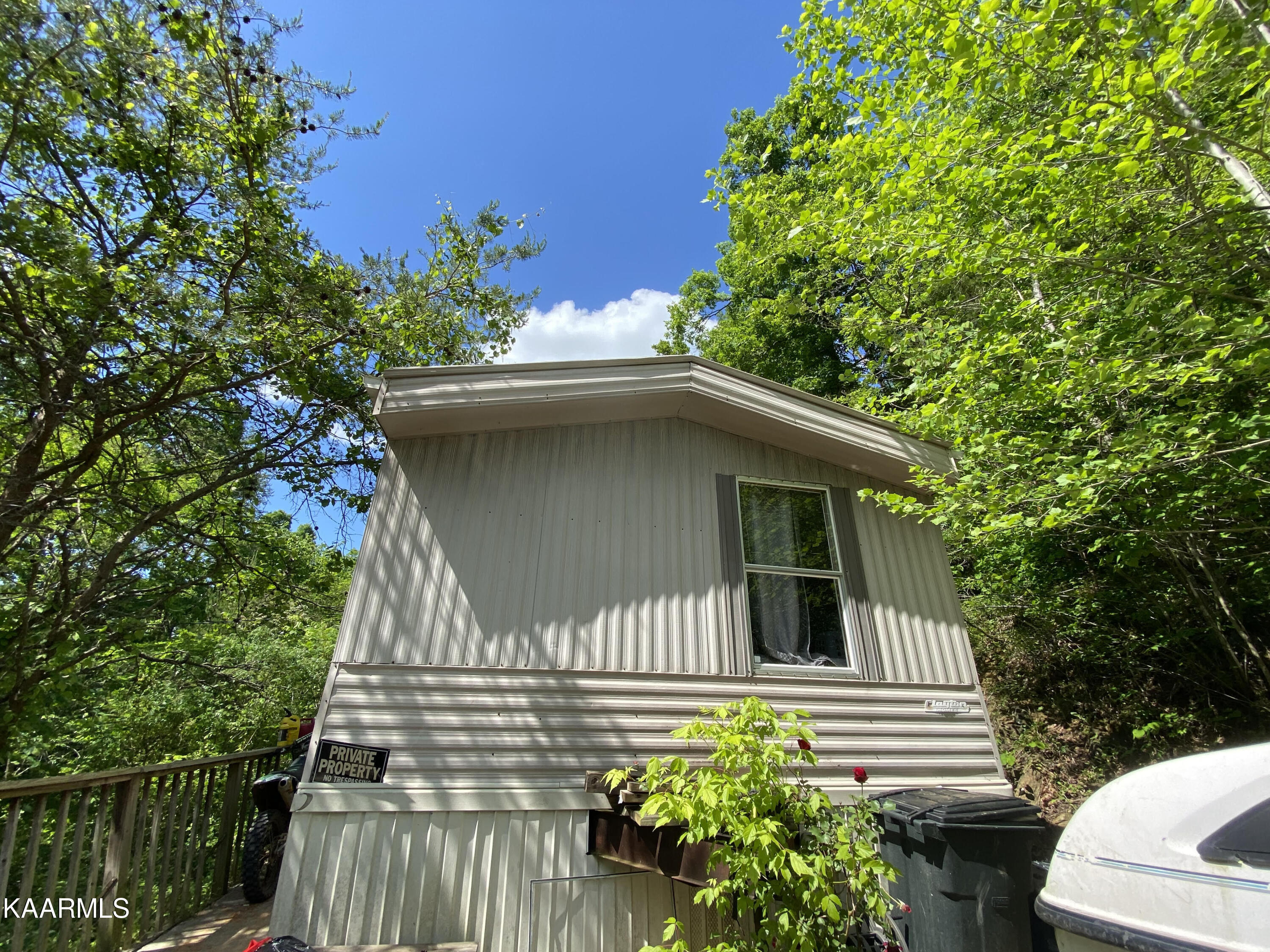 Property Photo: 1050 Loop Rd TN 37876
