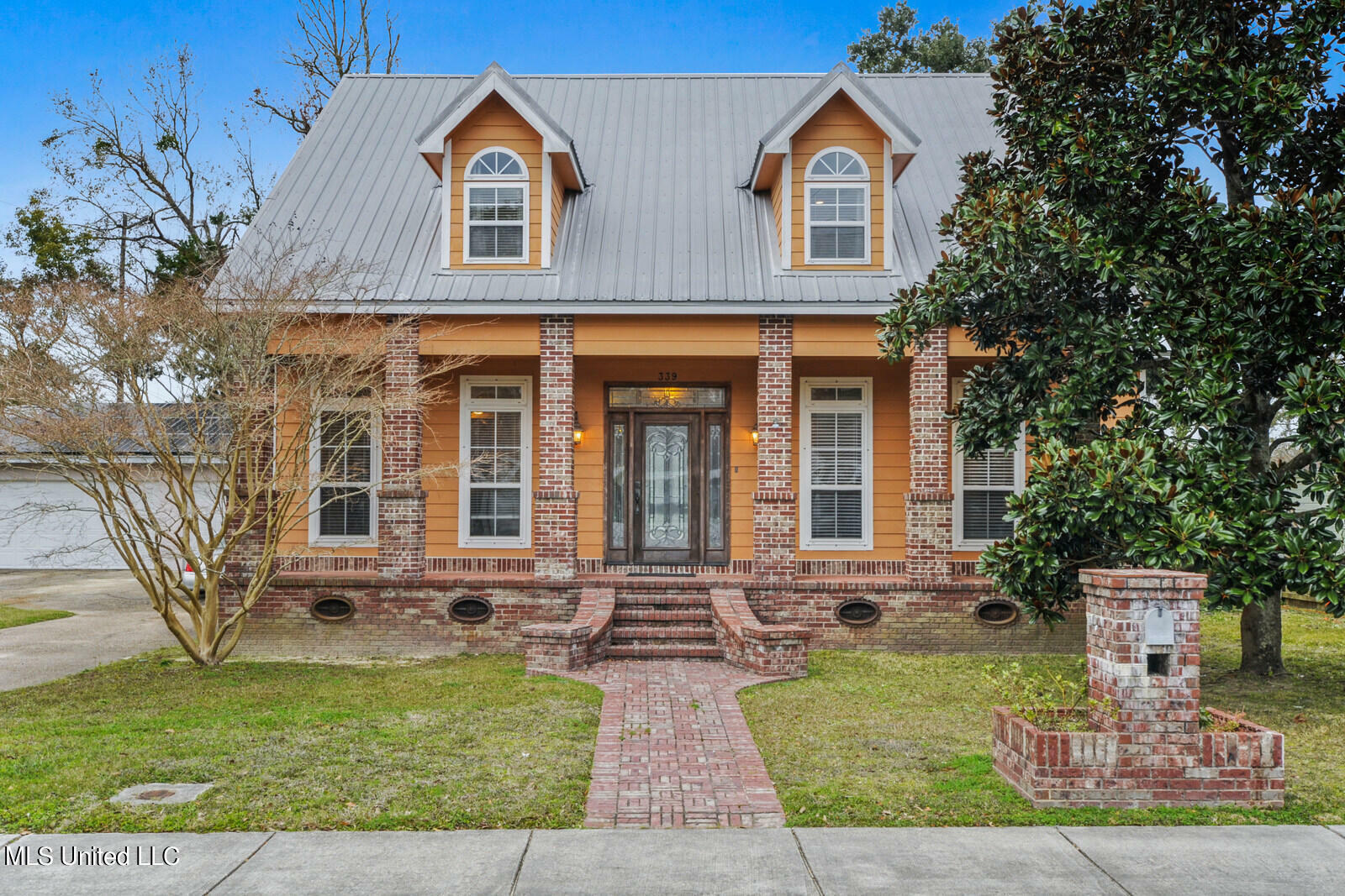 Property Photo:  339 Demontluzin Avenue  MS 39520 