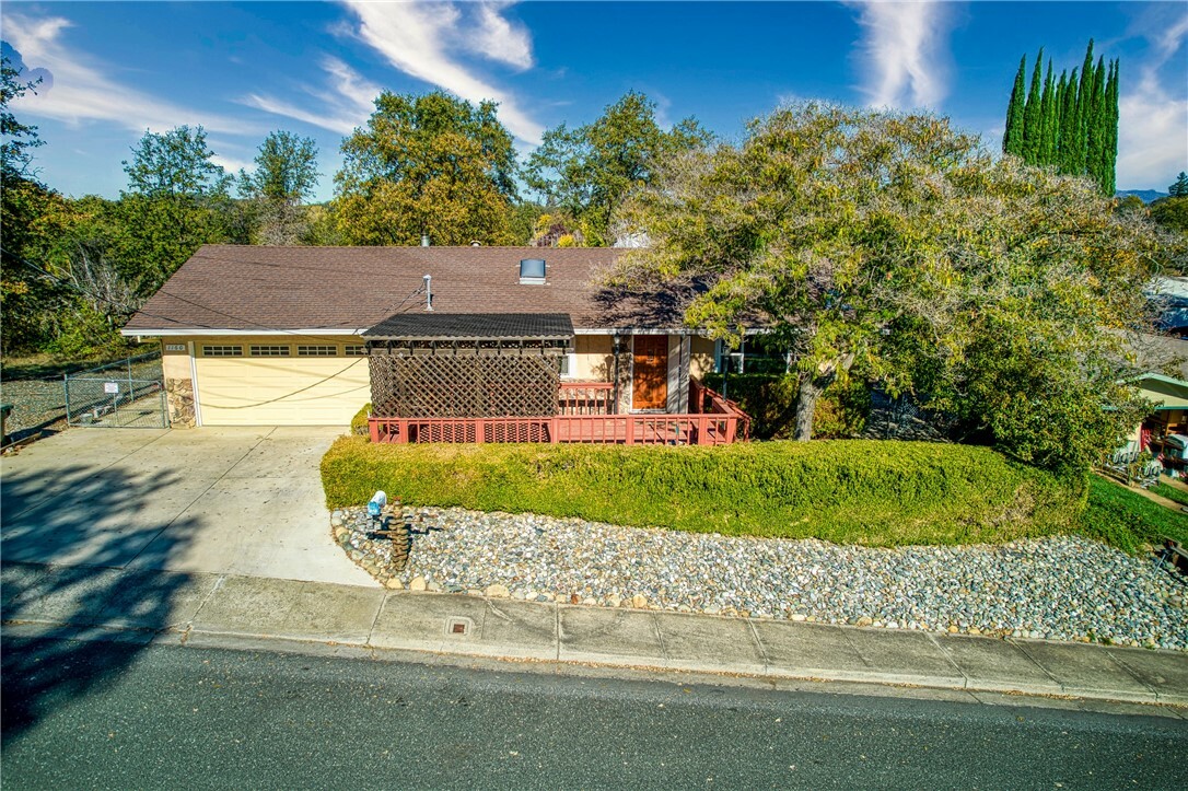 Property Photo:  1160 Armstrong Street  CA 95453 