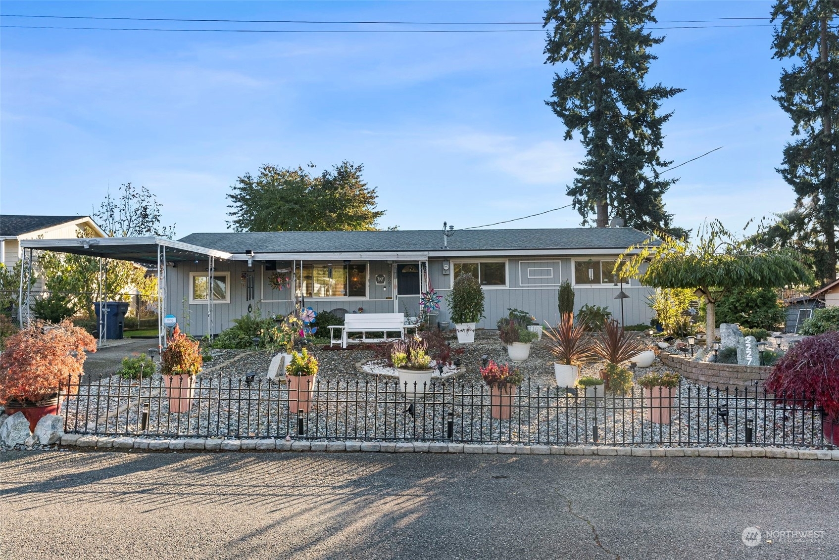Property Photo: 2227 SW 332nd Street WA 98023