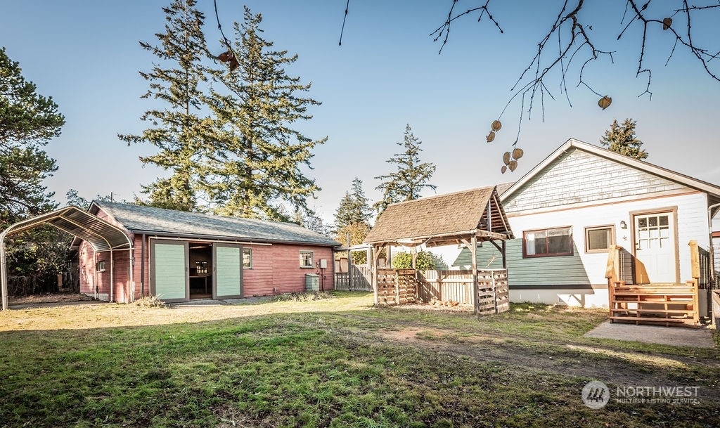 Property Photo:  2319 Landes Street  WA 98368 