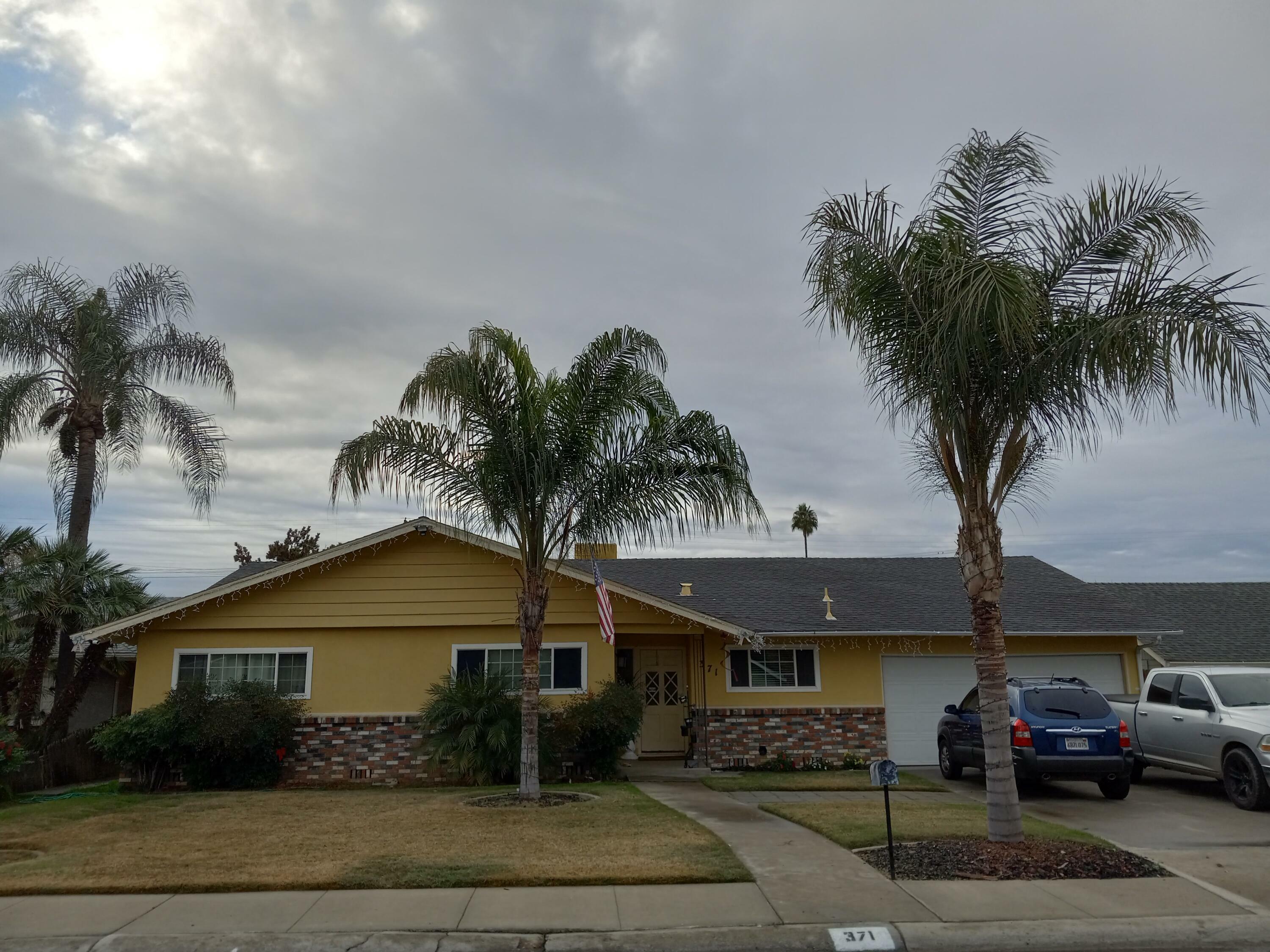 371 N Lindley Drive  Porterville CA 93257 photo