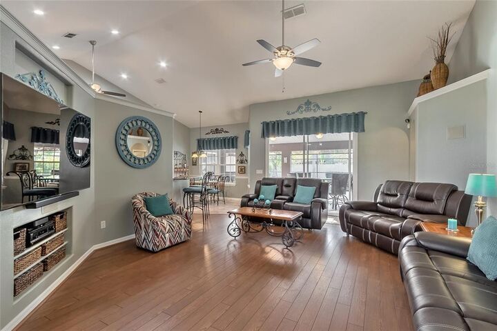 Property Photo: 514 Soft Shadow Lane FL 32713