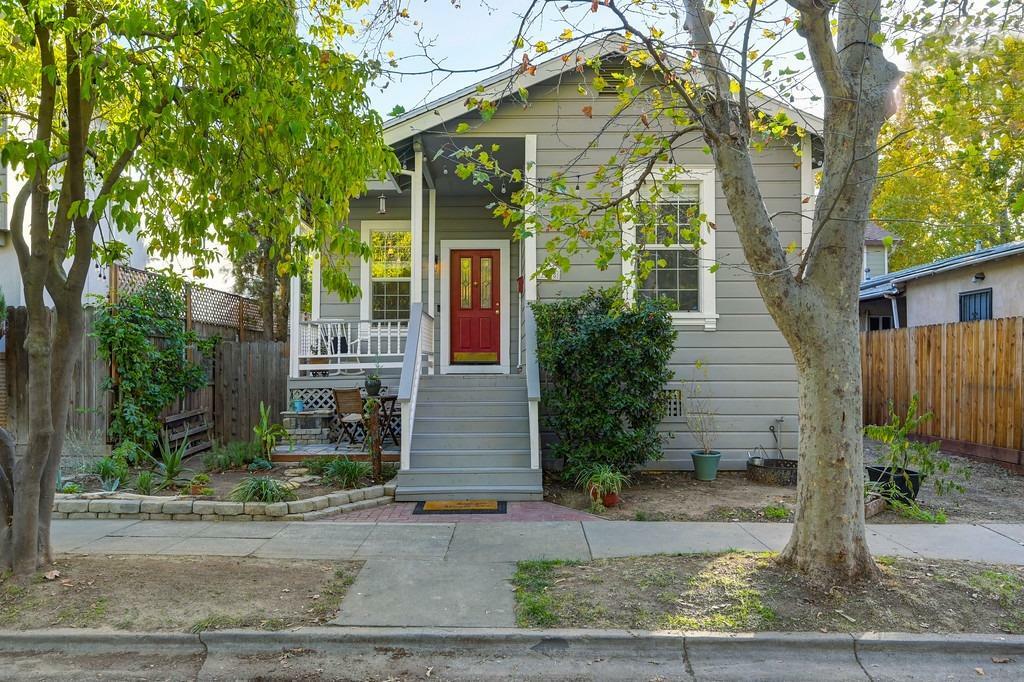 Property Photo:  3208 X Street  CA 95817 