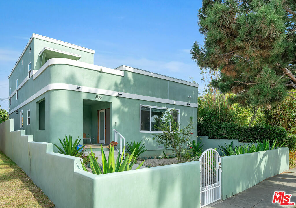 Property Photo:  3136   Stanford Ave  CA 90292 