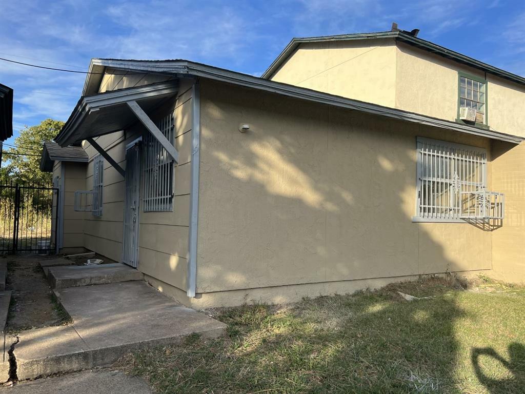 Property Photo:  11925 Brookvalley Circle A  TX 75180 