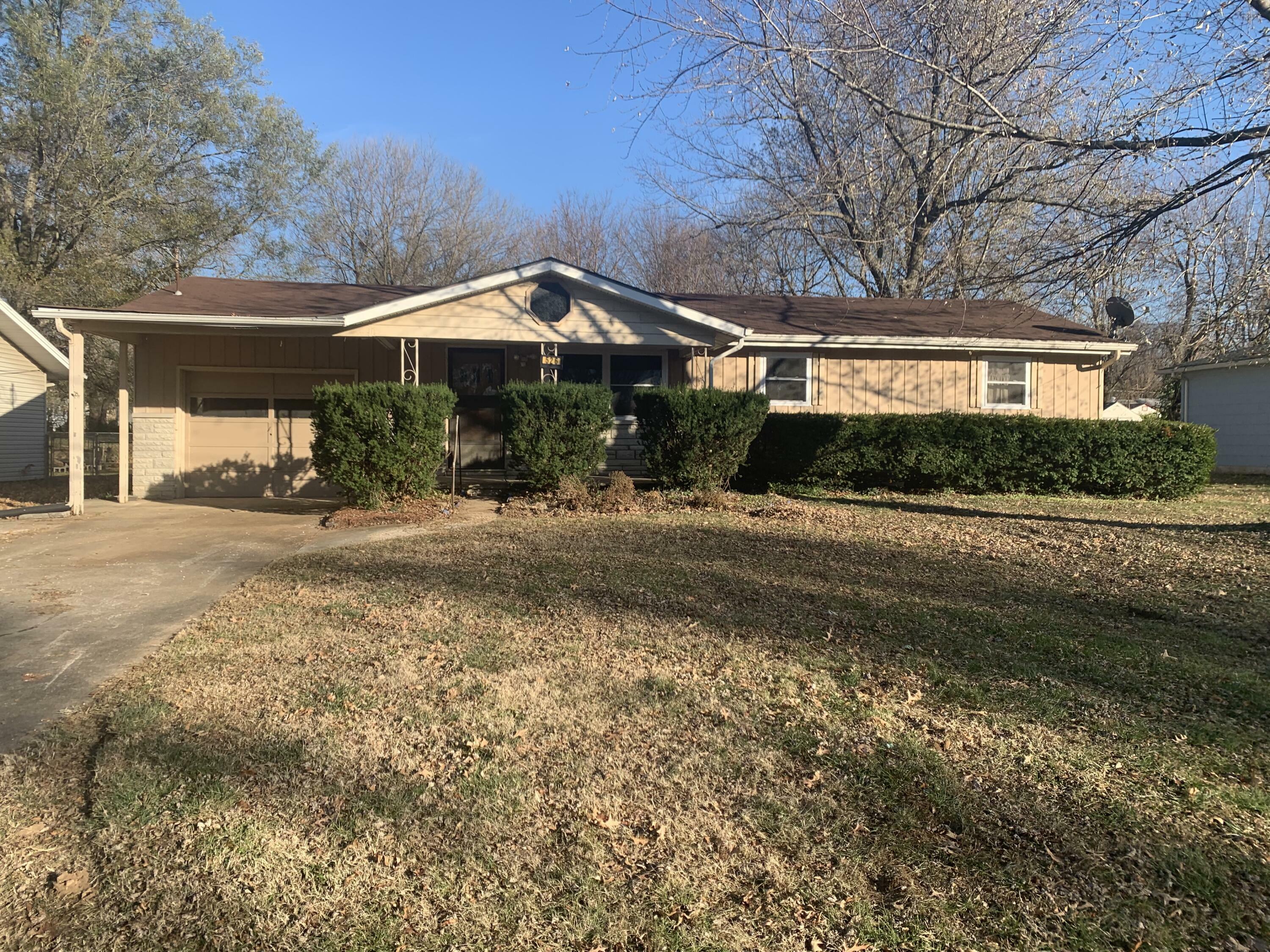 Property Photo:  526 S Airwood Avenue  MO 65802 