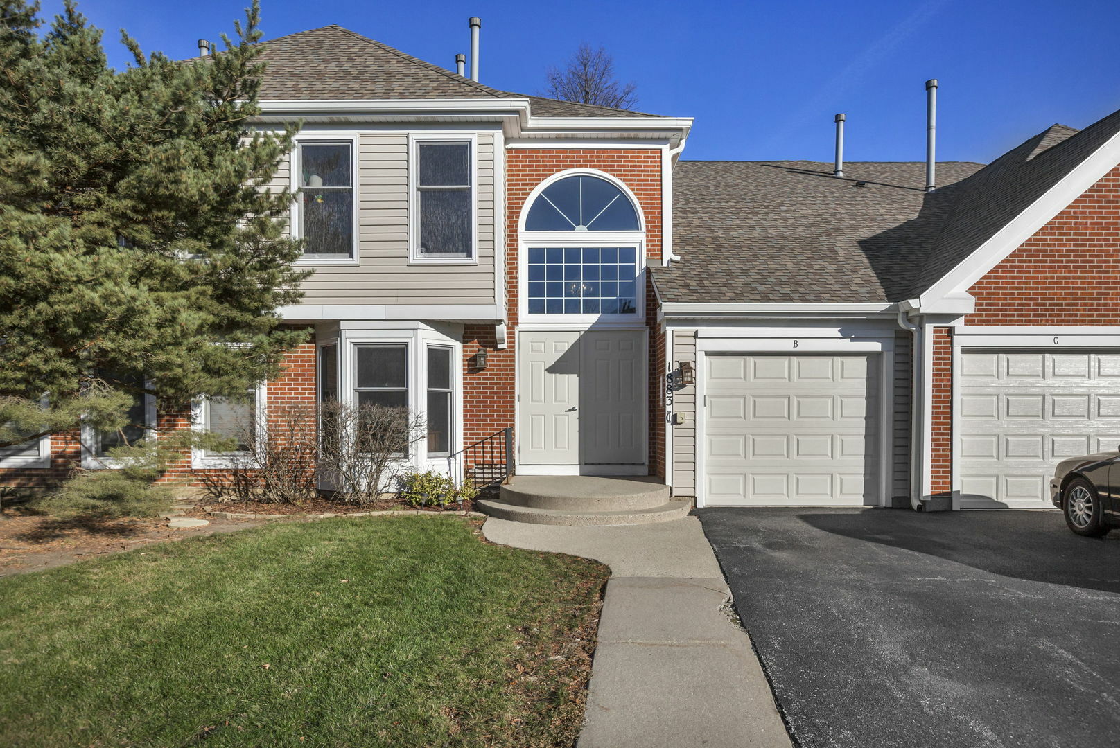 Property Photo: 1883 Fox Run Drive 19-5 IL 60007