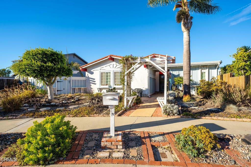 Property Photo: 1805 Adelaide Court CA 93035