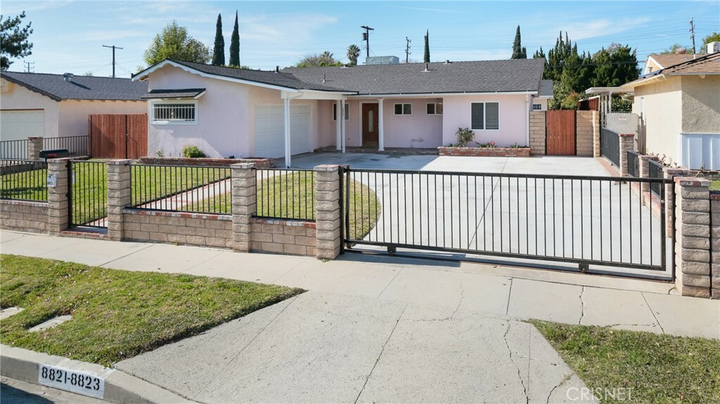 Property Photo:  8823 Monogram Avenue  CA 91343 