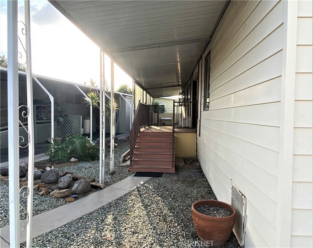 Property Photo:  75 Hibiscus Way 75  CA 93004 