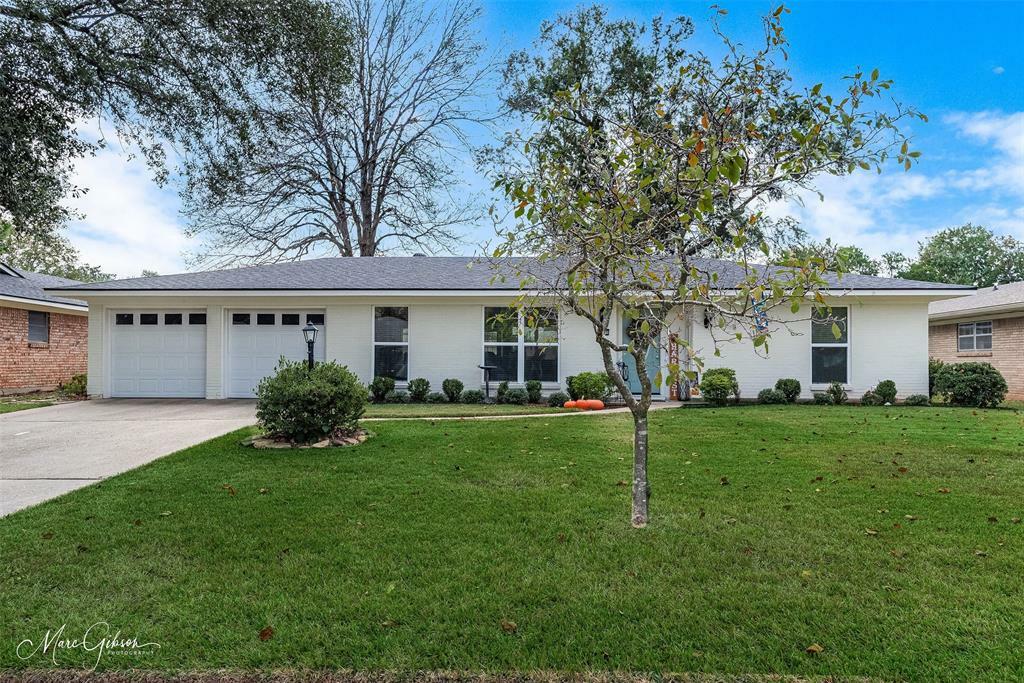 Property Photo:  7550 University Drive  LA 71105 