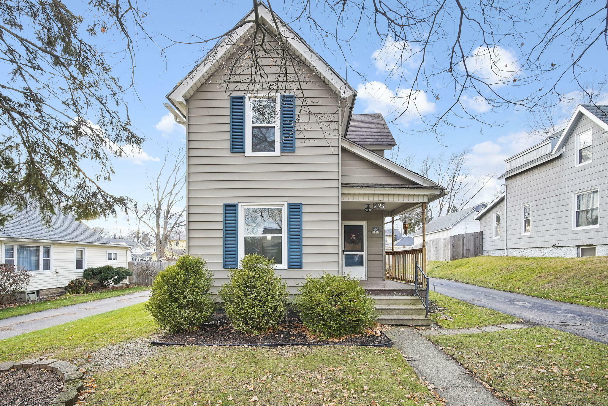 Property Photo:  224 N Thompson Street  MI 49202 