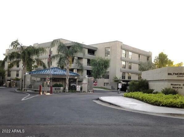 Property Photo: 5102 N 31st Place 437 AZ 85016