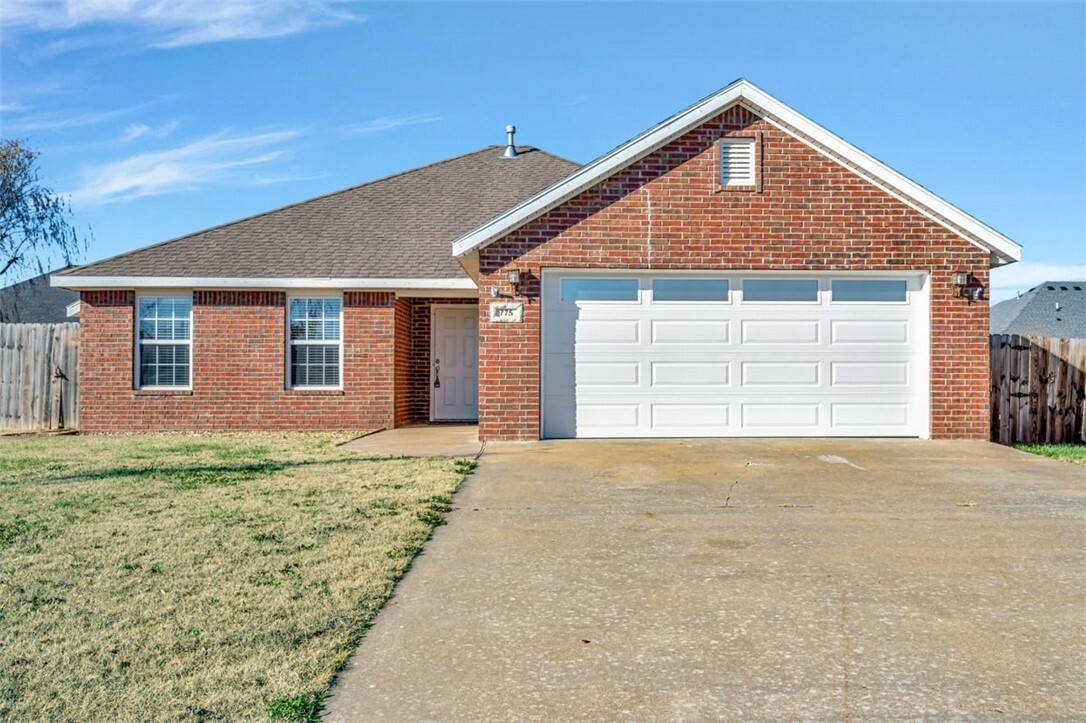 Property Photo:  775 Eagle Crest  AR 72751 