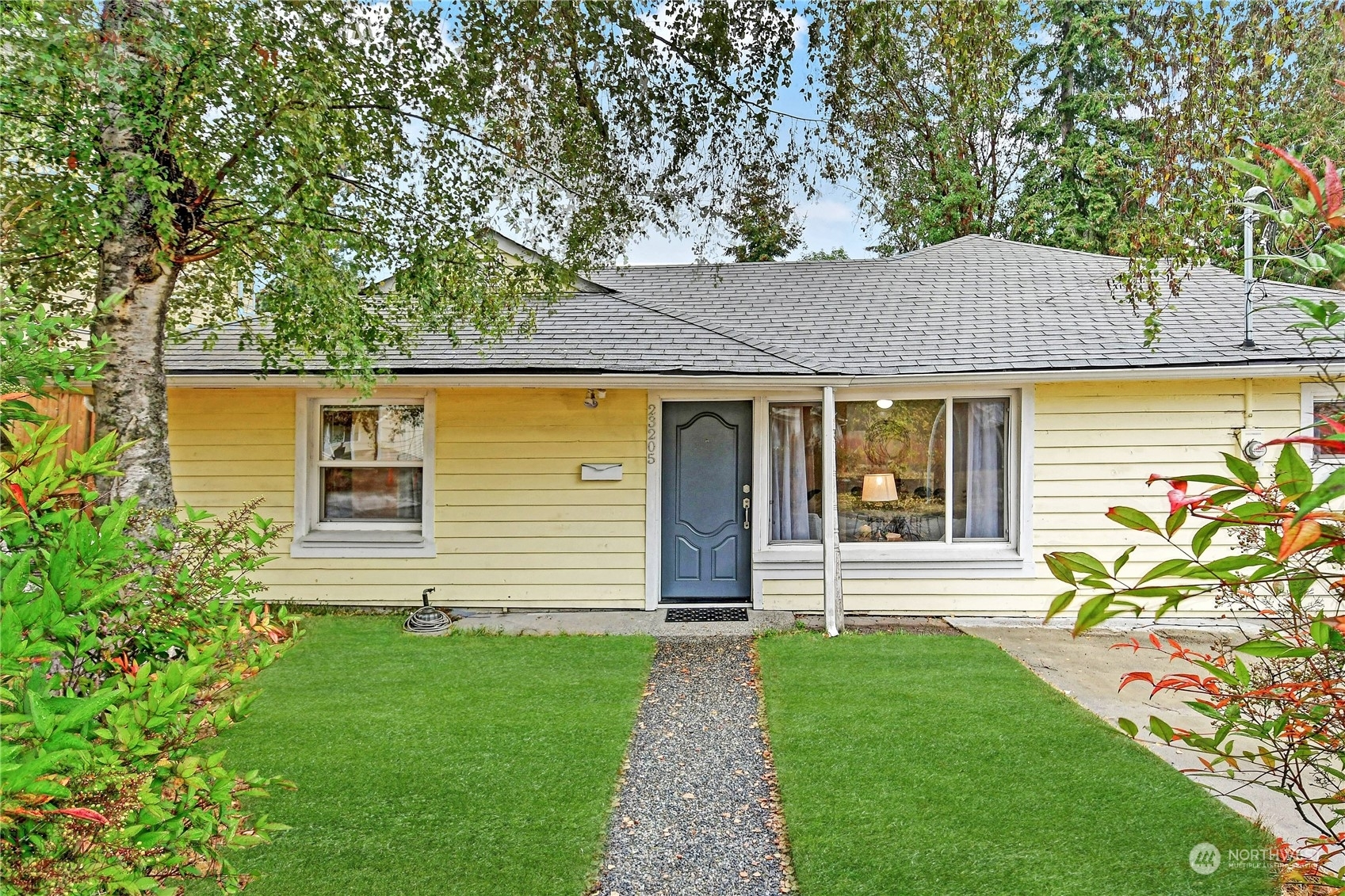 Property Photo:  23205 55th Avenue W  WA 98043 