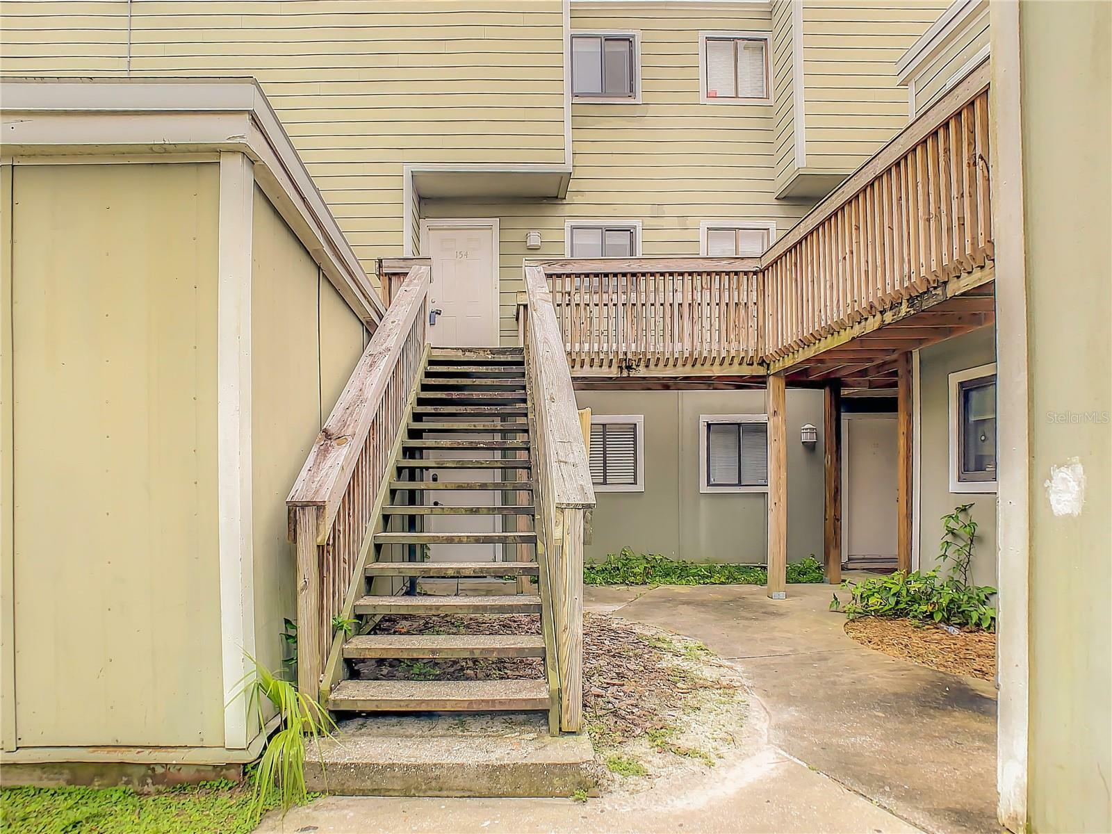 Property Photo: 154 Scottsdale Square 154 FL 32792