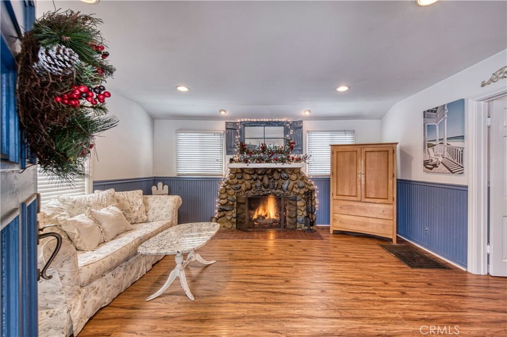 Property Photo: 9939 Haines Canyon Avenue CA 91042