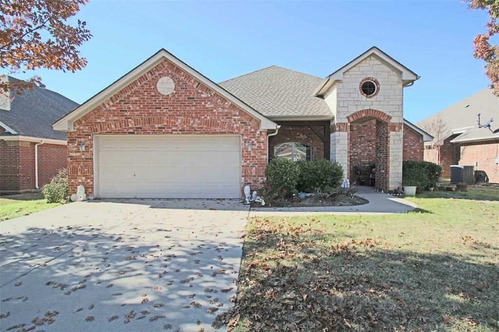 Property Photo:  124 Big Willow Court  TX 76179 