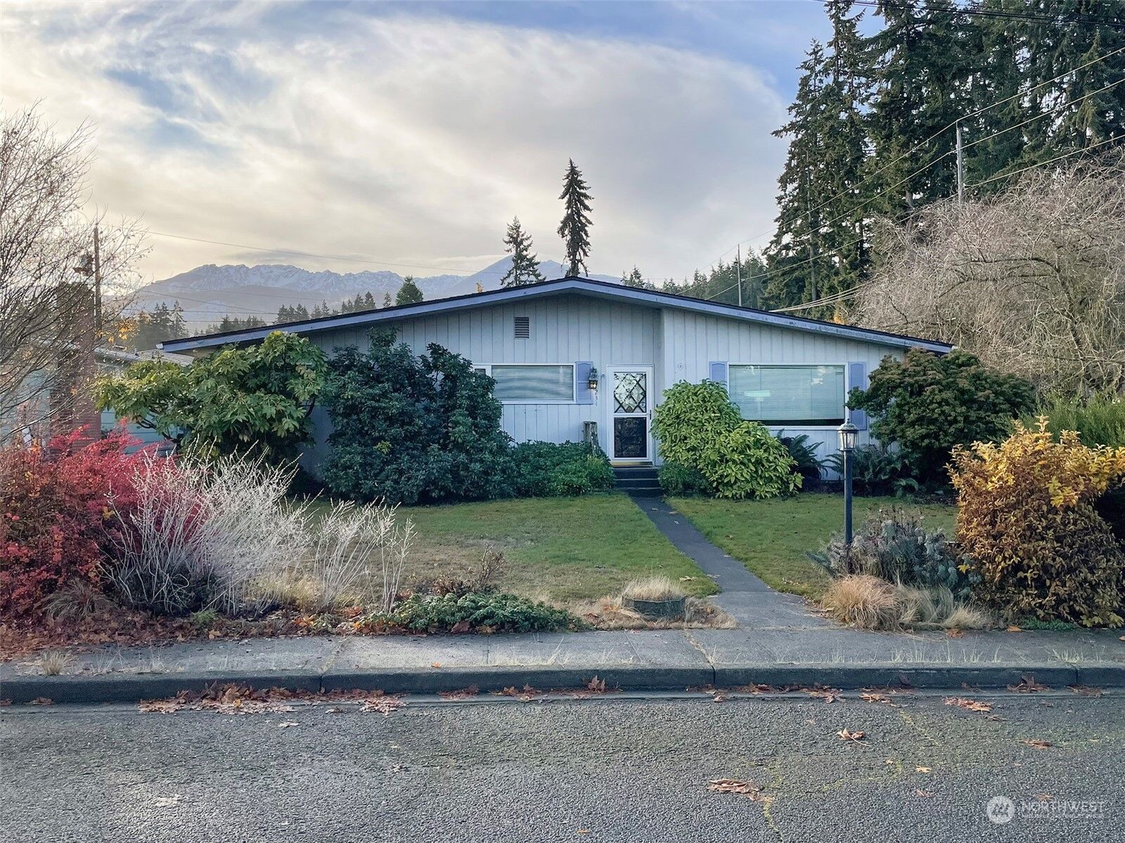 Property Photo:  234 W Fogarty Avenue  WA 98362 