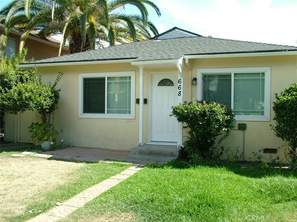 Property Photo:  668 W Doran Street  CA 91203 