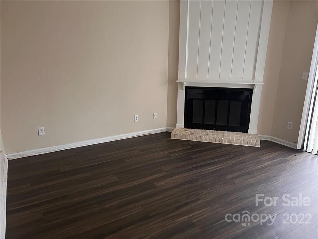 Property Photo:  6112 Bent Tree Court  NC 28212 