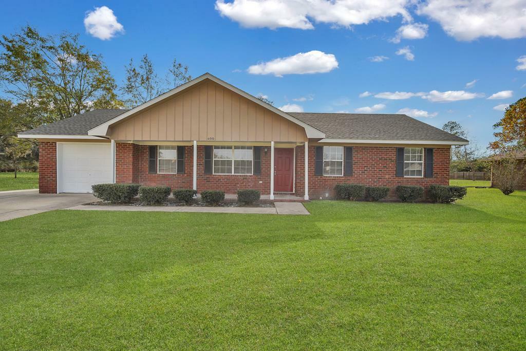 Property Photo:  400 McCumber Drive  GA 31301 