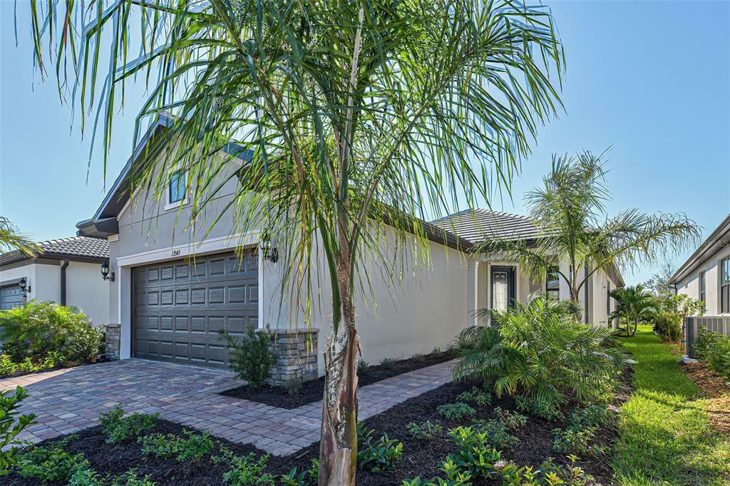 Property Photo:  13543 Nobilio Street  FL 34293 