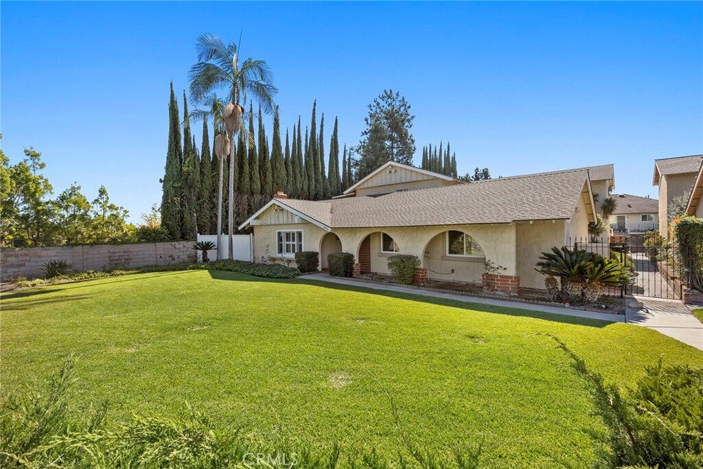 Property Photo: 2256 Loma Verde Dr B CA 92833